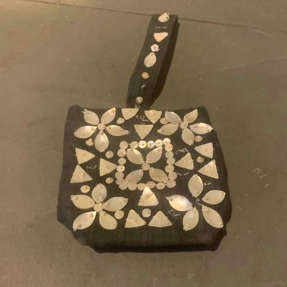 Moyna Seashell Purse/Bag - Picture 2 of 2